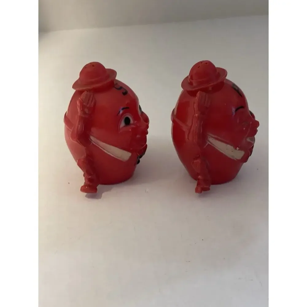 Vintage Humpty Dumpty Salt Pepper Shakers Plastic 3